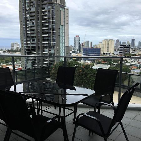 Three-Bedroom Apartment With Amazing View Near Surfers Paradise Gold Coast Kültér fotó