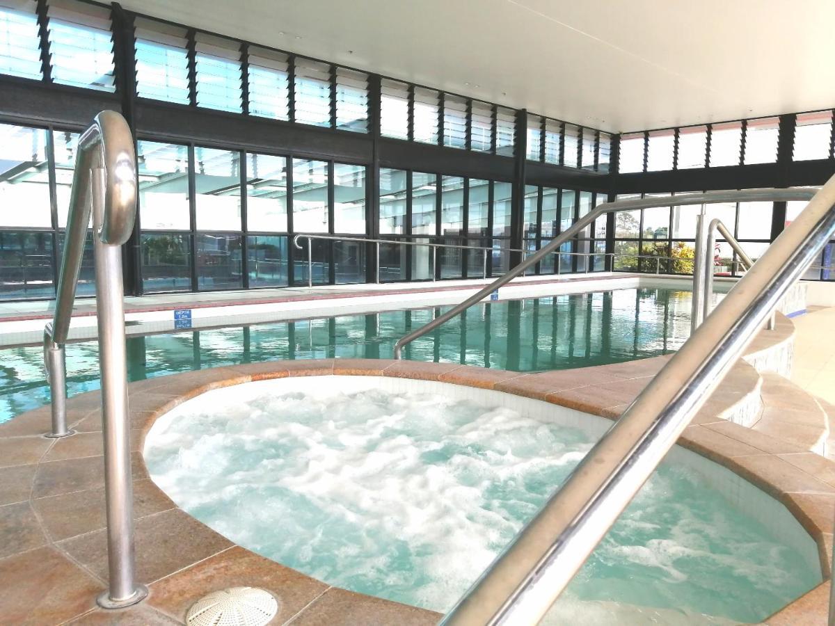 Three-Bedroom Apartment With Amazing View Near Surfers Paradise Gold Coast Kültér fotó