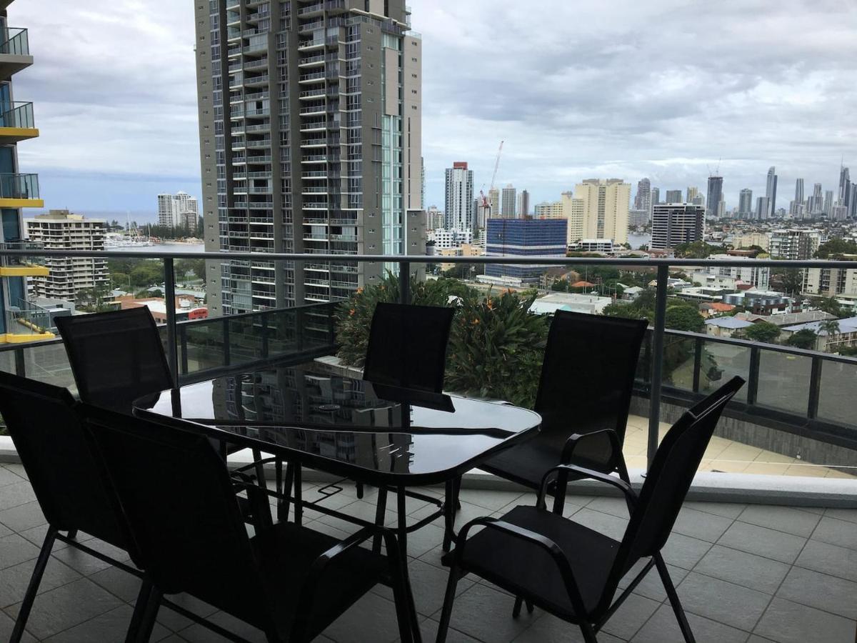 Three-Bedroom Apartment With Amazing View Near Surfers Paradise Gold Coast Kültér fotó